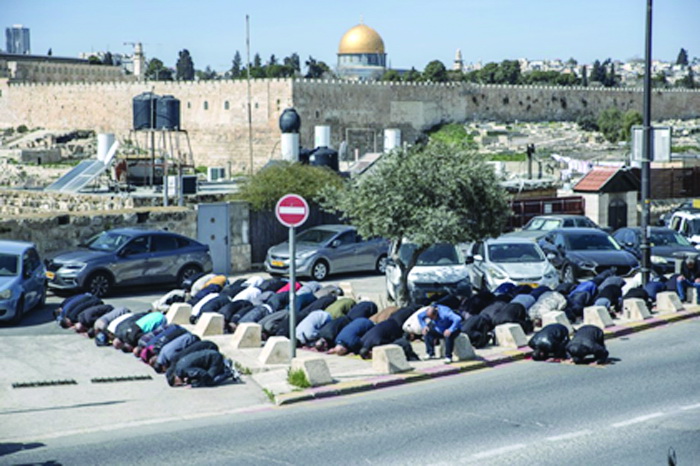 અલ-અક્સાના મિત્રો મુસ્લિમ પ્રભુત્વ ધરાવતા દેશોના નેતાઓને ઇઝરાયેલ પર રાજદ્વારી અને આર્થિક પ્રતિબંધો લાદવા વિનંતી કરે છે